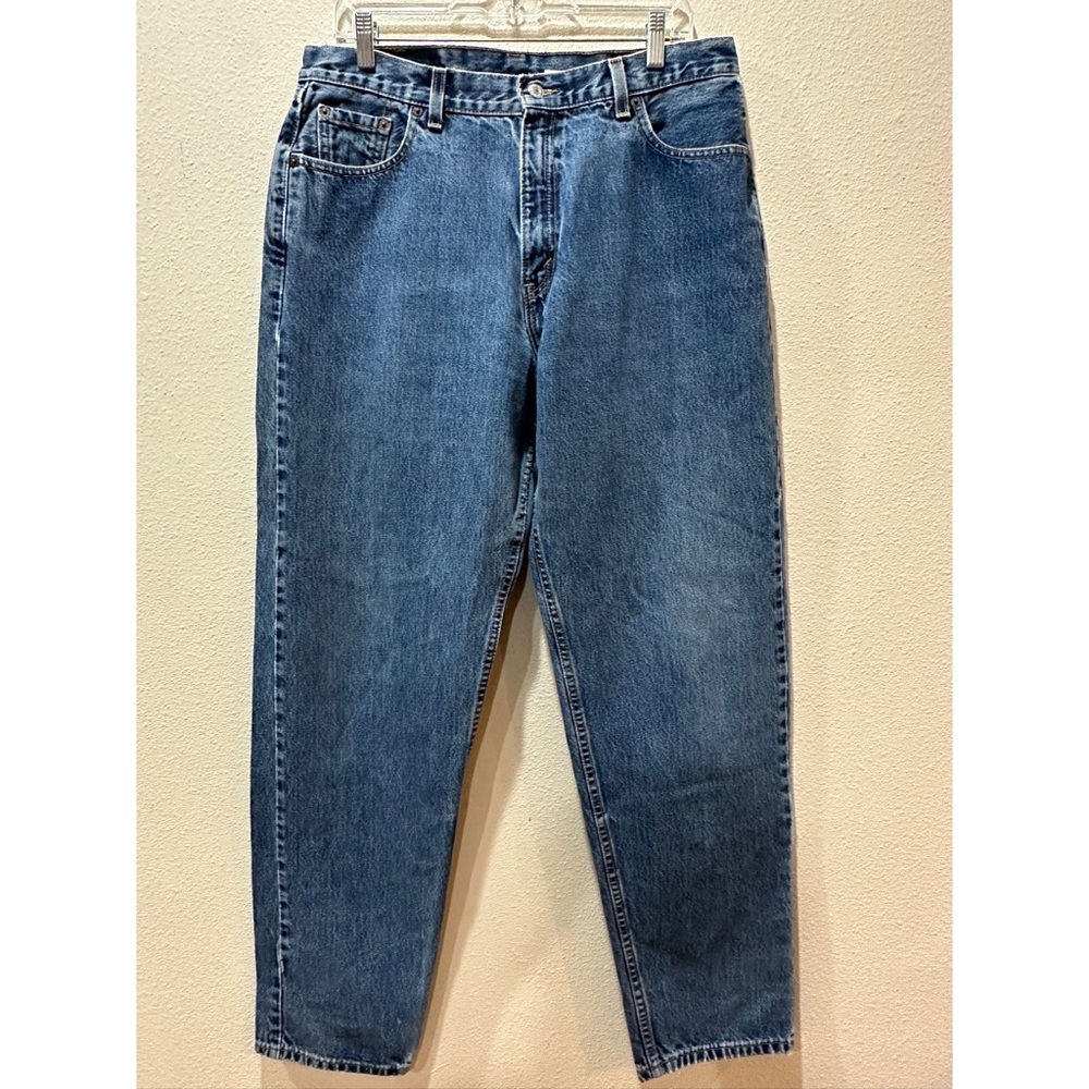 Vintage Women’s Levi 560 Medium Wash Jeans